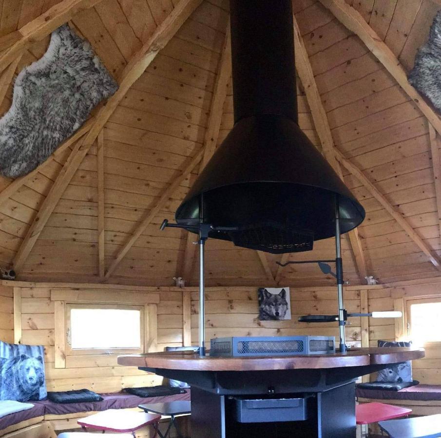 Châteauneuf-de-Randon La Pierre Trouee Chambre D'Hotes المظهر الخارجي الصورة