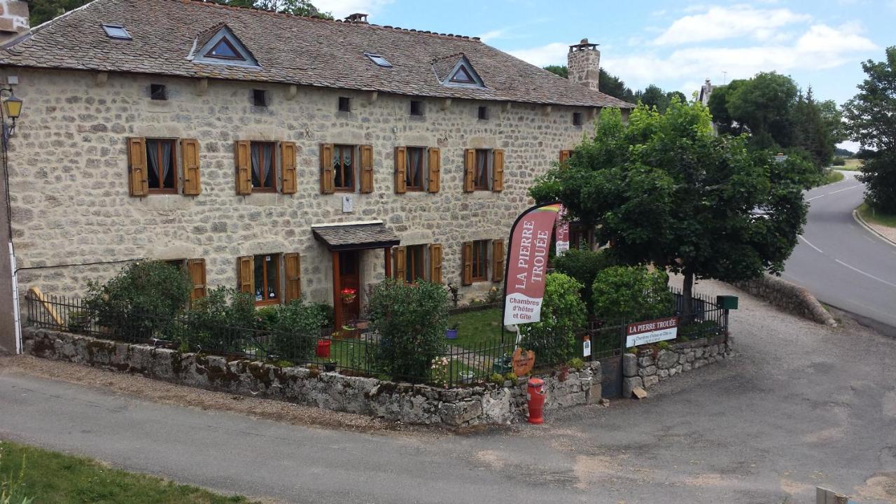 Châteauneuf-de-Randon La Pierre Trouee Chambre D'Hotes المظهر الخارجي الصورة